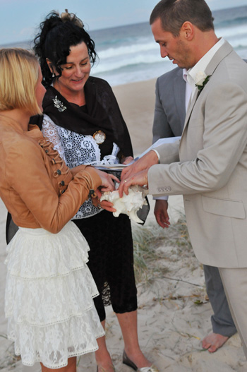 Martijn & Merit from The Netherlands were married on Main Beach on the Gold Coast as the sun went down. Marilyn performed a Shell Ceremony as part of their Wedding Ceremony.